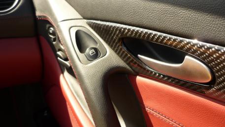 Personnalisation carbone sur Mercedes SL 