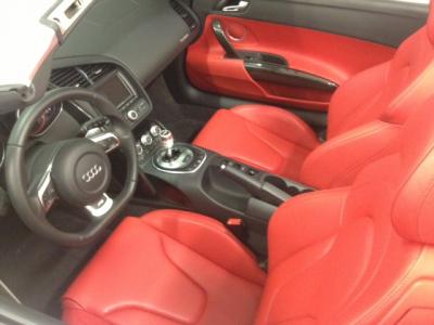 Repigmentation et reteinte cuir AUDI R8 - AMS Lifting