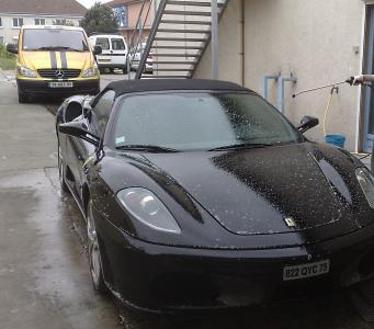 Lavage et nettoyage Ferrari 